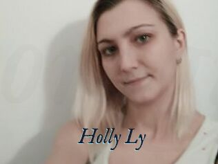 Holly_Ly
