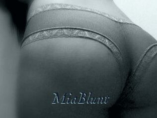 MiaBlunt