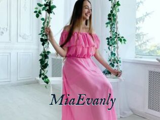 MiaEvanly