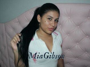 Mia_Gibson