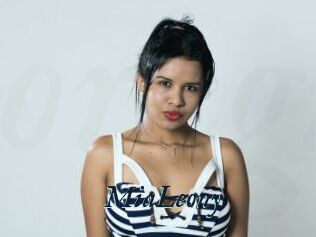 MiaLeony