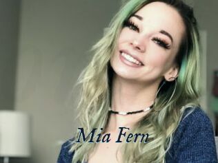 Mia_Fern