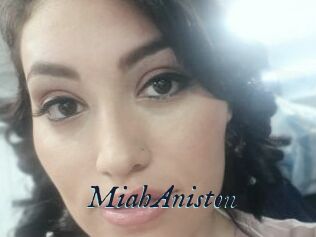 MiahAniston