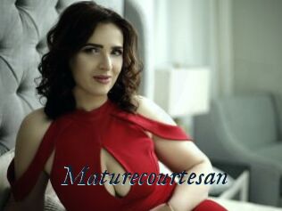 Maturecourtesan