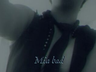 Mia_bad