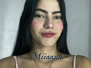 Miiaaxx