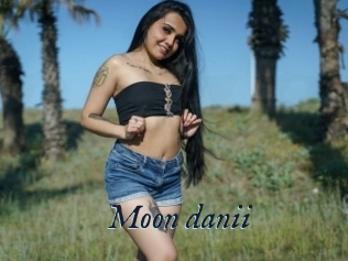 Moon_danii